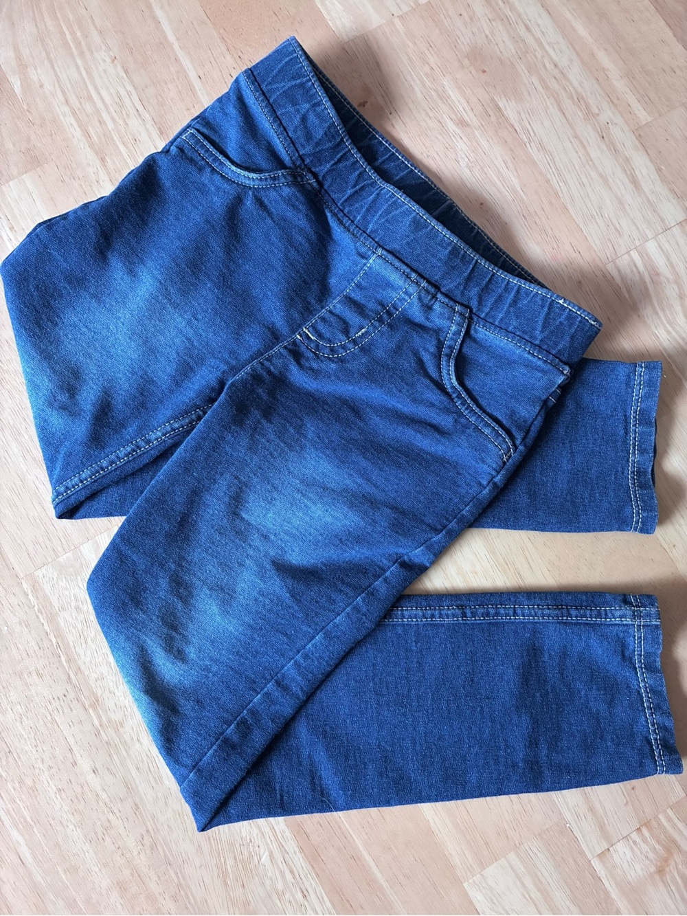 Five Pairs of Toddler Girl 4T Blue Denim Jeans - Dark, Medium and Light Wash - Picture 5 of 12